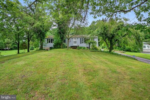 1117 Grosstown Rd, STOWE, PA, 19464-6127 | Card Image