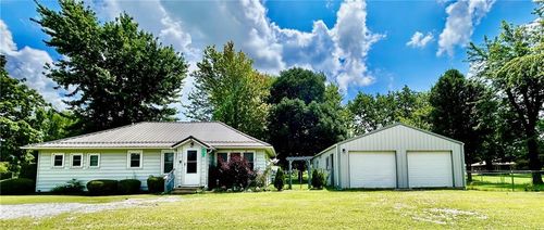301 6th St, Walker, MO, 64790-9156 | Card Image