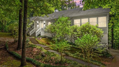 2725 Stable Hill Trl, Kernersville, NC, 27284-7651 | Card Image