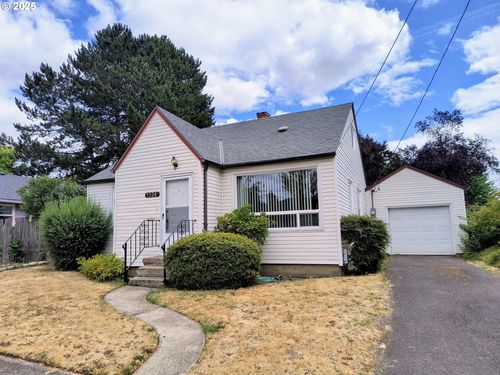 1326 Ne Galloway St, McMinnville, OR, 97128-3638 | Card Image
