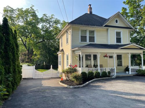73 S Bedford Rd, Chappaqua, NY, 10514-3445 | Card Image