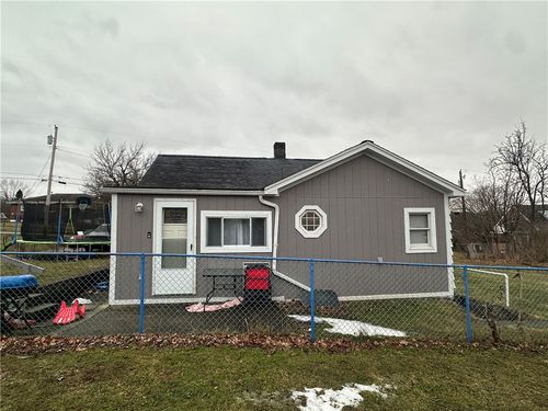 514 Penn High Park Rd, Jeannette, PA, 15644-2975 | Card Image