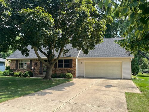 481 Badger Dr, Evansville, WI, 53536-1210 | Card Image