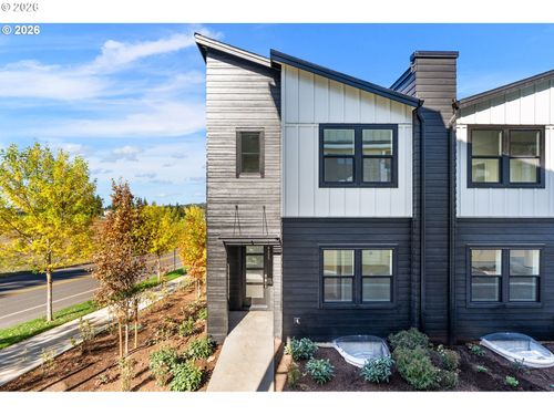 6495 Nw Olympic Ln, Camas, WA, 98607-4004 | Card Image