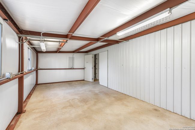 1015 Fm 2200 W, House other with 3 bedrooms, 3 bathrooms and null parking in Devine TX | Image 44