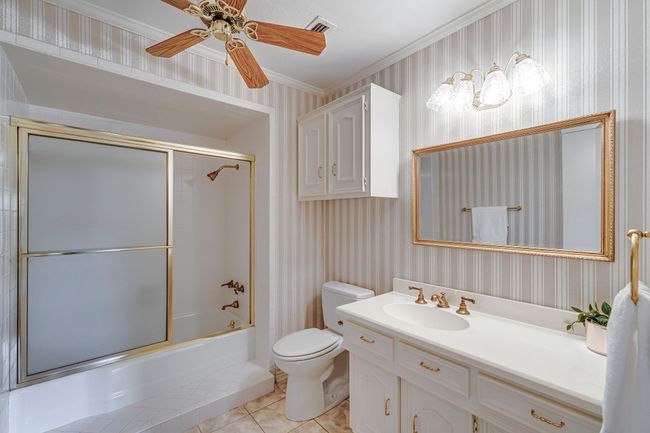 Ensuite bath for Bedroom #2 | Image 23