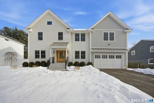 196 Robin Ln, Fairfield, CT, 06824-3940 | Card Image