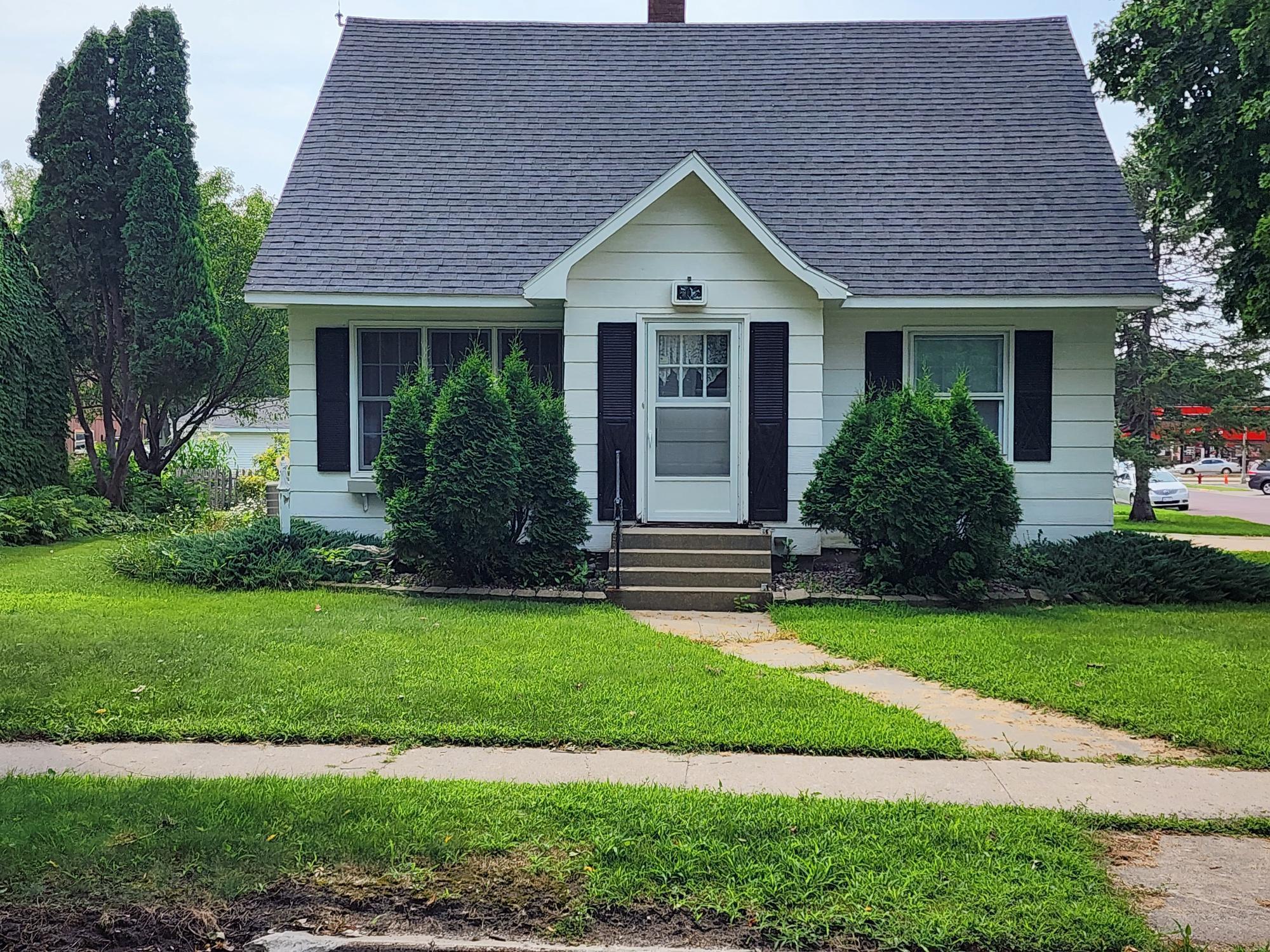 Washington St, Redwood Falls, MN 56283