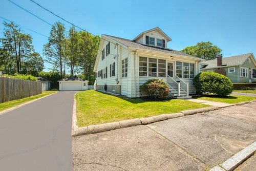 54 Verne St, Brockton, MA, 02301-5053 | Card Image