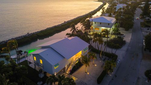 224 W Seaview Cir, Duck Key, FL, 33050-3832 | Card Image
