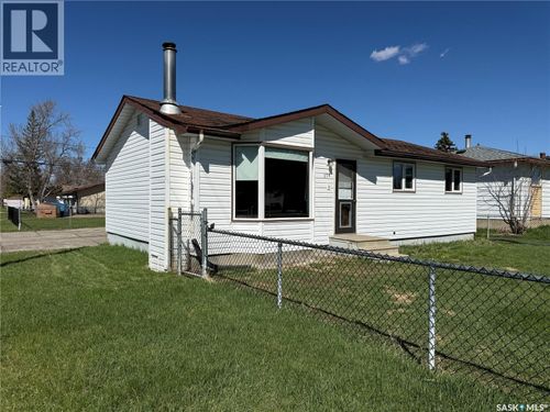 578 4 Ave W, Melville, SK, S0A2P0 | Card Image
