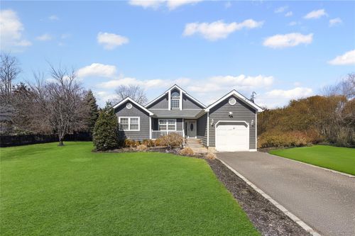 17 Woodlawn Ave, East Moriches, NY, 11940-1532 | Card Image