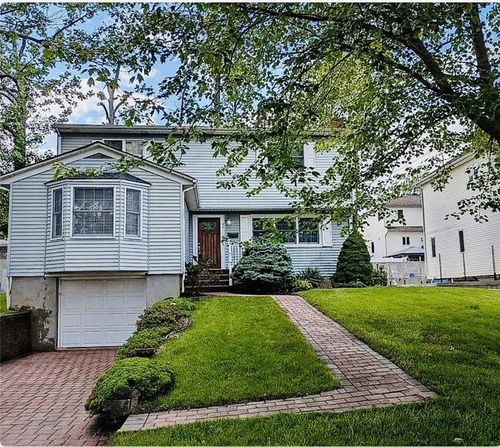 97 Kinghorn St, Staten Island, NY, 10312-6115 | Card Image