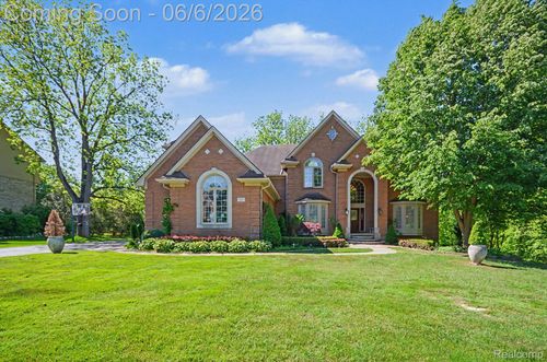 109 Knorrwood Dr, Rochester, MI, 48306-1758 | Card Image