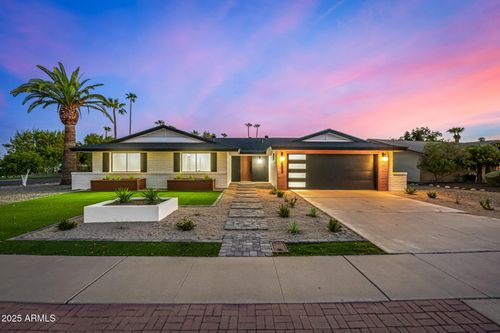 685 E Palm St, Litchfield Park, AZ, 85340-4804 | Card Image