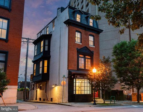 17 W Chase St, BALTIMORE, MD, 21201-5404 | Card Image