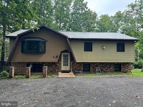 8044 Promontory Dr, White Haven, PA, 18661-8540 | Card Image