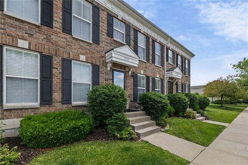 8123 N Drury Ave, Kansas City, MO, 64119-7836 | Card Image