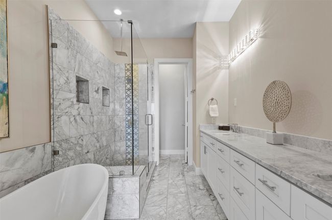 UNIT-25 - 13001 Hutton Dr, Townhouse with 3 bedrooms, 4 bathrooms and null parking in Farmers Branch TX | Image 8