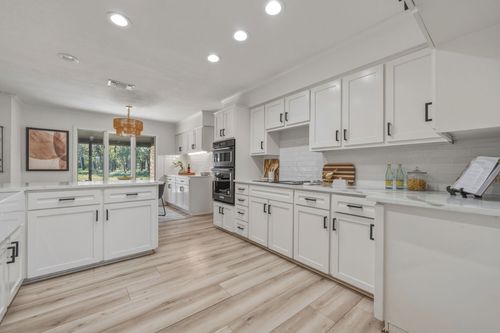 28 Country Oaks Dr, Buda, TX, 78610-9338 | Card Image