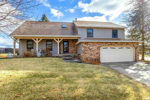 4325 Aspen Hills Circle, Bettendorf, IA, 52722 | Card Image