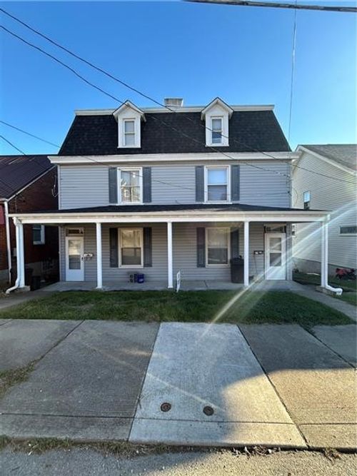 22 W Katherine Ave, Washington, PA, 15301-3918 | Card Image