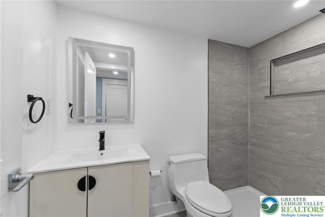 719 Redfern Ln, House other with 4 bedrooms, 4 bathrooms and null parking in BETHLEHEM PA | Image 26