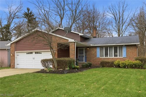 980 Carlone Pl, South Euclid, OH, 44121-3810 | Card Image