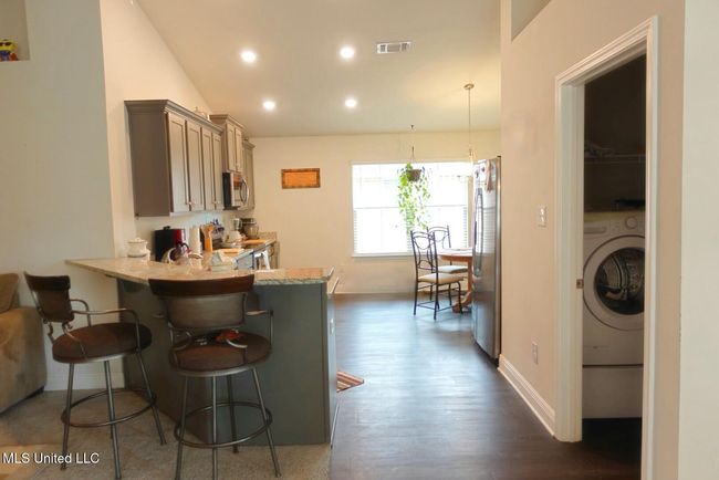 Kitchen | Image 11