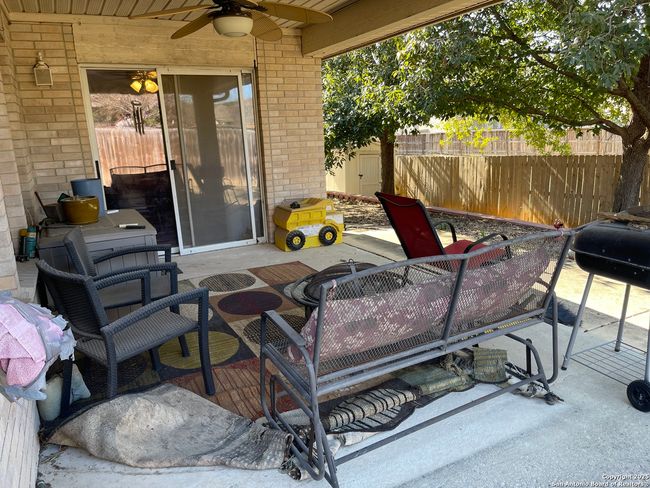 153 Springtree Pkwy, House other with 3 bedrooms, 2 bathrooms and null parking in Cibolo TX | Image 37
