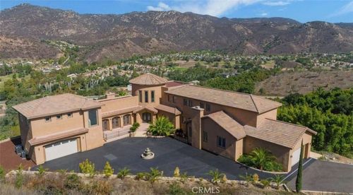 3034 Mountain View Dr, Escondido, CA, 92027-4947 | Card Image