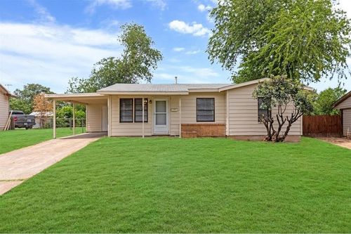 4713 Laverda Dr, Haltom City, TX, 76117-3928 | Card Image