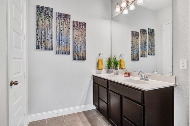 Primary En-suite Bath | Image 14