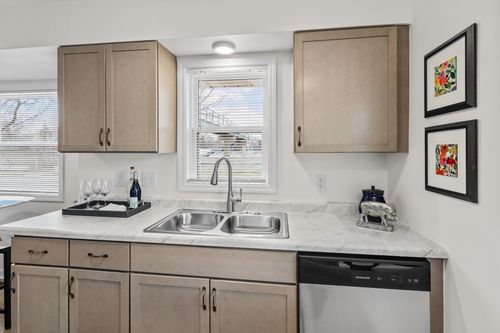 5736 40th Ave S, Minneapolis, MN, 55417-2924 | Card Image