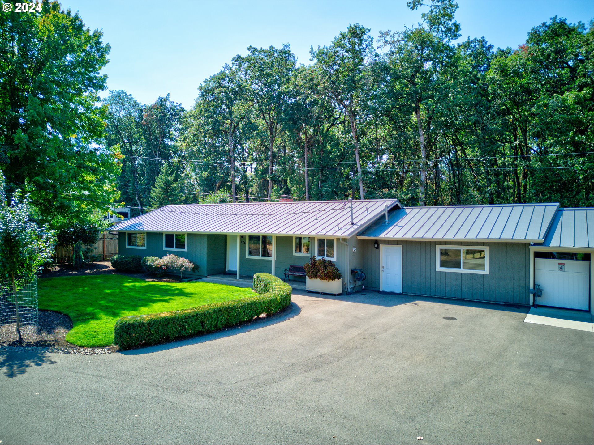 Page Rd, Winchester, OR 97495