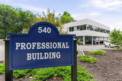 540 N State Rd, Briarcliff Manor, NY, 10510-1598 | Card Image
