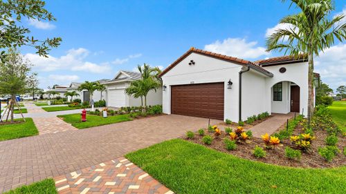203 Se Via Sangro, Port St. Lucie, FL, 34952-6236 | Card Image