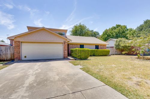 1417 Hall Dr, Crowley, TX, 76036-2963 | Card Image