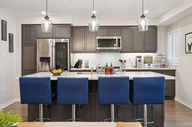 1222 Rose Way, Townhouse with 3 bedrooms, 3 bathrooms and 2 parking in Milton ON | Image 5