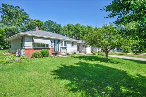 154 Walnut Drive, Amherst, OH, 44001 | Card Image