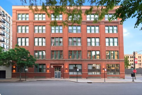 107-331 Peoria St, Chicago, IL, 60607-3545 | Card Image