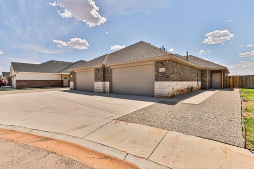 a-1607 Avenue O, Shallowater, TX, 79363-1018 | Card Image