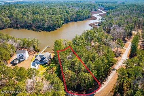 145 Heron Dr, Havelock, NC, 28532-8663 | Card Image