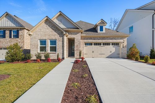 492 Triple Crown Cir, Gallatin, TN, 37066-2587 | Card Image