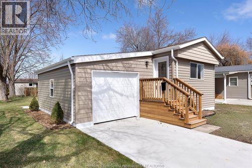 148 Dana Dr, Essex, ON, N8M2A5 | Card Image