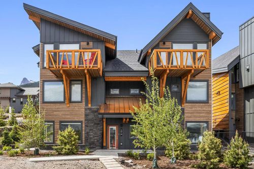 101k-209 Stewart Creek Rise, Canmore, AB, T1W0N9 | Card Image