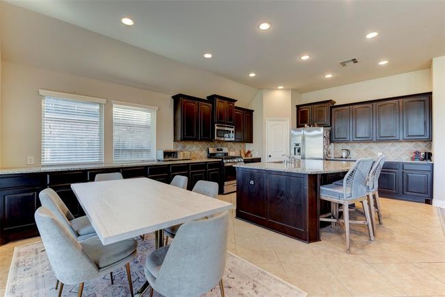 2407 Lost Bridge Ln, House other with 4 bedrooms, 2 bathrooms and 2 parking in Pearland TX | Image 11