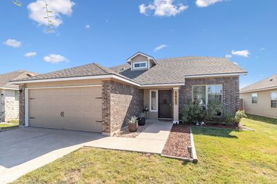 12709 Casting Drive, House other with 3 bedrooms, 2 bathrooms and 4 parking in Manor TX | Image 2