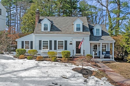 9 Oxbow Rd, Lynnfield, MA, 01940-1741 | Card Image
