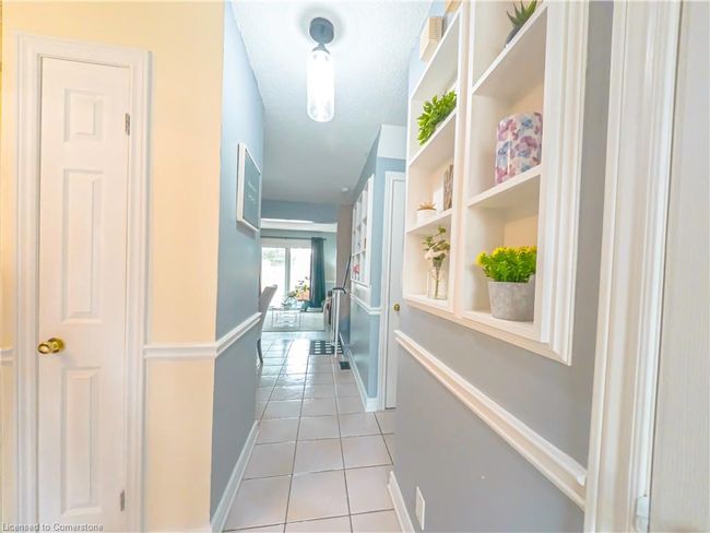19 - 18 Barry St, Townhouse with 3 bedrooms, 2 bathrooms and 1 parking in Saint Catharines ON | Image 4